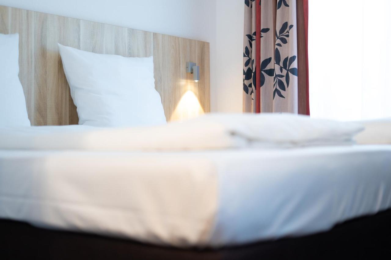 Taste Smart Hotel Бакнанг Экстерьер фото