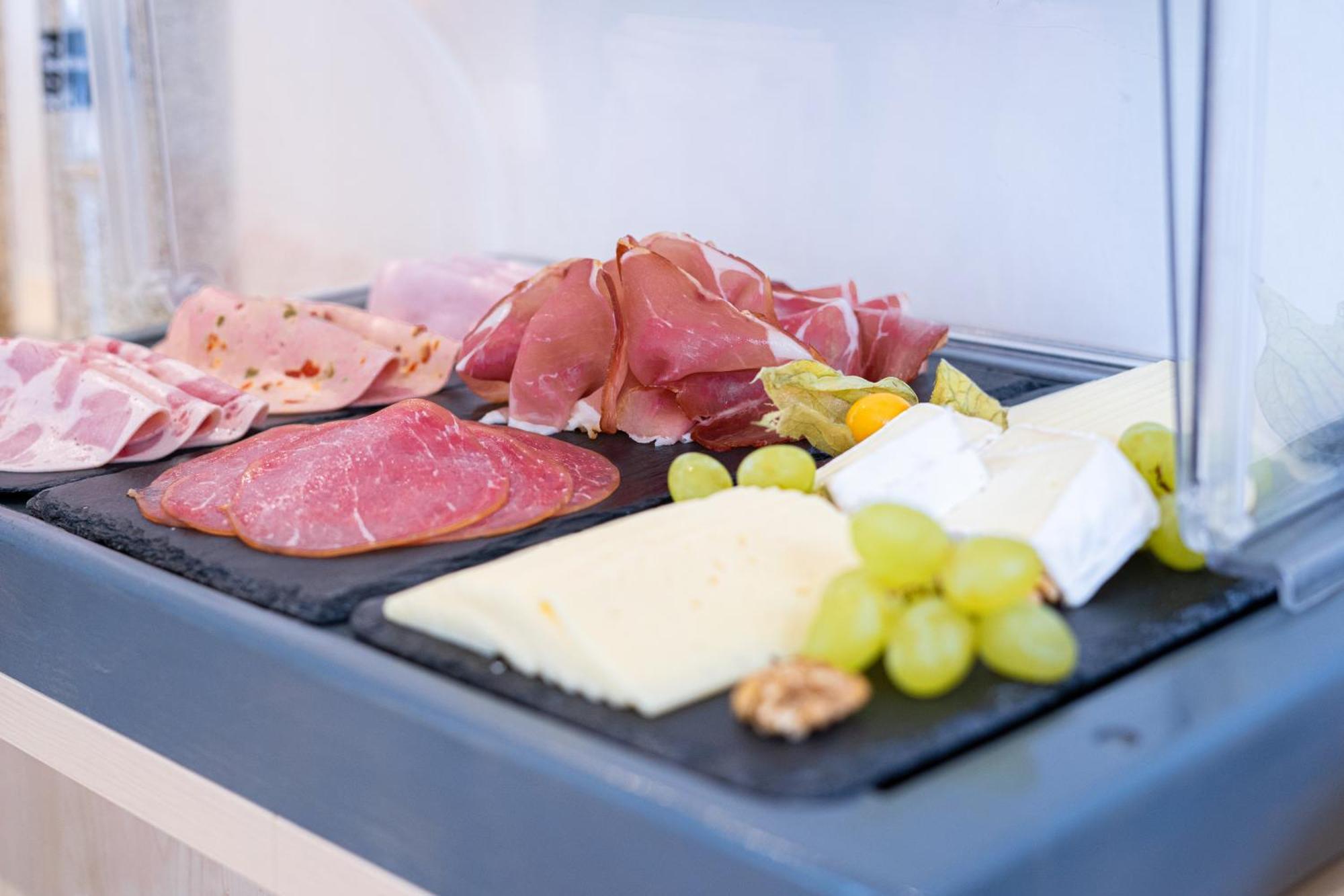 Taste Smart Hotel Бакнанг Экстерьер фото